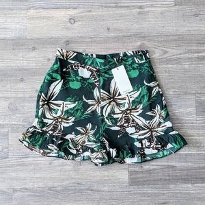 ✨NWT MANGO Tropical Ruffles Green Shorts✨